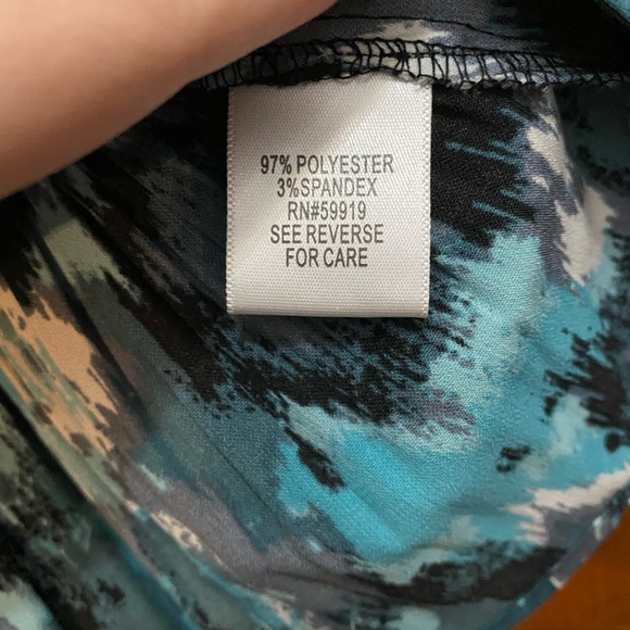 Long sleeve button up blouse, crinkle fabric - Picture 4 of 5